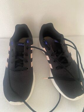 Adidas women sz 9 cloudfoam sneakers